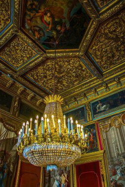 TORINO, İtalya, 12 Mart 2016: İtalya 'nın Torino kentindeki sarayın dekoratif tavan manzarası.