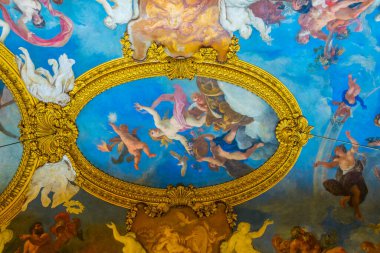 TORINO, İtalya, 12 Mart 2016: İtalya 'nın Torino kentindeki sarayın dekoratif tavan manzarası.