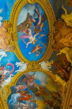 TORINO, İtalya, 12 Mart 2016: İtalya 'nın Torino kentindeki sarayın dekoratif tavan manzarası.