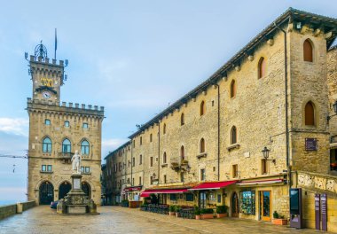 SAN MARINO, SAN MARINO, 16 Mart 2016: The Palazzo Pubblico (Halk Sarayı) San Marino şehrinin belediye binasıdır..