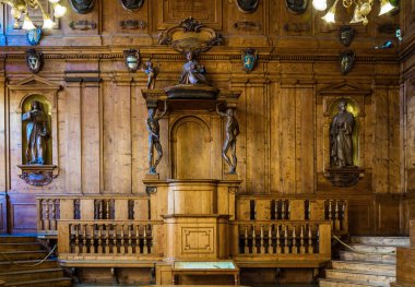 BOLOGNA, İtalya, 17 Mart 2016: İtalyan şehri Bolonya 'da anatomi öğrencilerinin anatomi derslerini verdikleri teatro anatomisinin bir konferans salonuna bakınız.