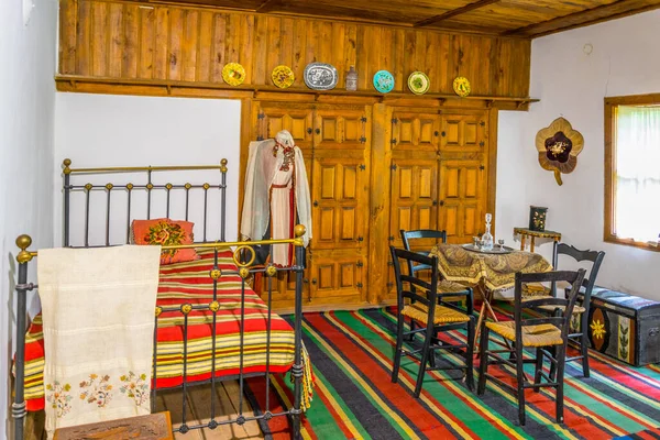 LOVECH, BULGARIA, 2 Mayıs 2016: Bulgaristan 'ın Lovech kentinde Drasova ve Rashova anıtlarındaki Varosha mimari ve tarihi rezervlerinin içi