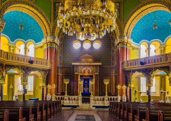 SOFYA, BULGARIA, 17 Eylül 2014: Sofya 'daki sinagogun içi.