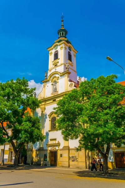 Bratislava Szlovákia Május 2016 Szlovák Nemzeti Felkelés Tér Uralja Kostol — Stock Fotó