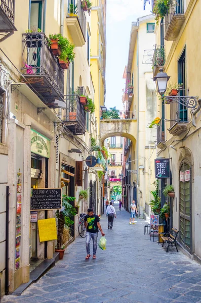 SALERNO (İtalyanca: 