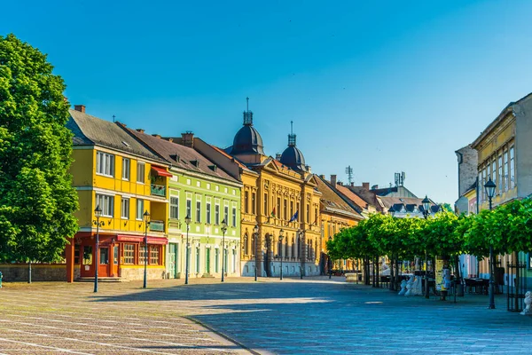 Esztergom Hungary May 2016 People Walking Szechenyi Square Esztergom Hungary — Stock Photo, Image