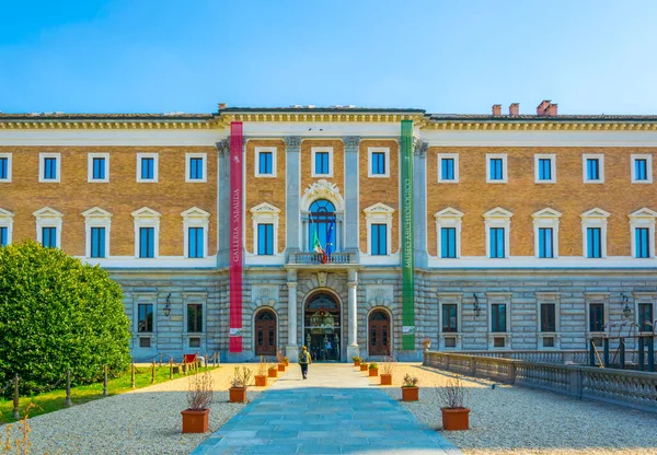 TORINO, İtalya, 12 Mart 2016: Galeria Sabauda - Torino, İtalya arkeoloji müzesi