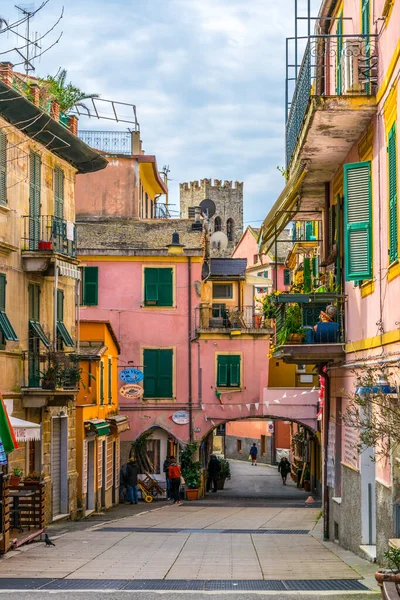 Monterosso Italy March 2016 View Narrow Street Waiting Tourists Come — Fotografia de Stock