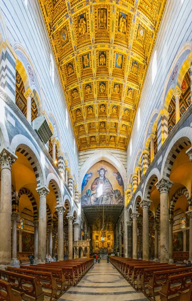 Pisa イタリア 2016年3月14日 イタリアのピサ大聖堂の内部の景色 — ストック写真