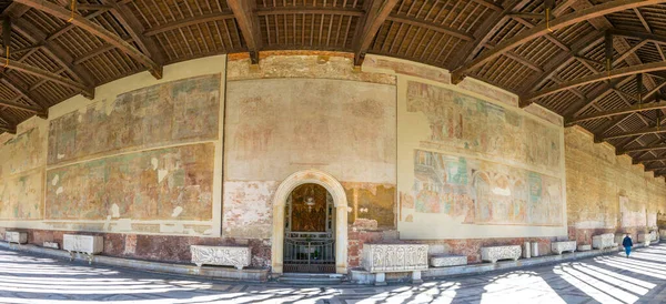 PISA, İtalya, 14 Mart 2016: İtalya 'nın Pisa kentindeki Camposanto Mezarlığı' nın duvarında yer alan bir resmin görüntüsü