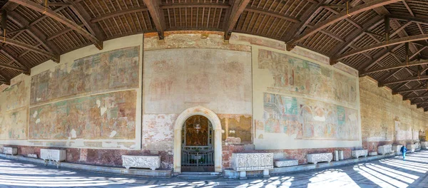 PISA, İtalya, 14 Mart 2016: İtalya 'nın Pisa kentindeki Camposanto Mezarlığı' nın duvarında yer alan bir resmin görüntüsü