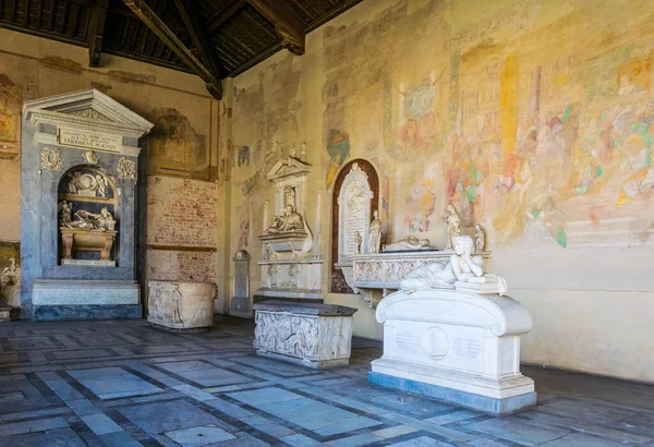 Pisa Italien März 2016 Blick Auf Statuen Innerhalb Des Friedhofs — Stockfoto