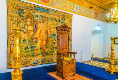 VILNIUS, LITHUANIA, 14 AĞUSTOS 2016: Vilnius 'taki Litvanya Büyük Dükleri Sarayı taht salonunun manzarası.