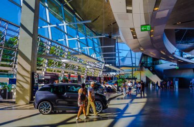 MÜZİK, GERMANY, 20 AĞUSTOS 2015: Münih, Almanya 'daki BMW otomobil üreticisinin gelecekteki merkezinin içi