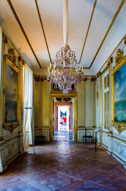 MÜZİK, GERMANY, 20 AĞUSTOS 2015: Münih, Almanya 'daki nymphenburg kalesinde. 1662 doğumlu tahtın varisi Max Emanuel 'in doğumuna bir yaz evi olarak kurulmuştur..