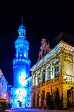 SOPRON, HUNGARY, 17 Haziran 2016: Macaristan Sopron, Macaristan 'da gece boyunca yangın kulesinin manzarası