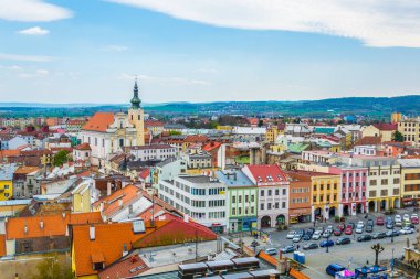 KROMERIZ, CZECH REPUBLIC, 15 Nisan 2016: Czech kentindeki ana meydanın havadan görüntüsü.