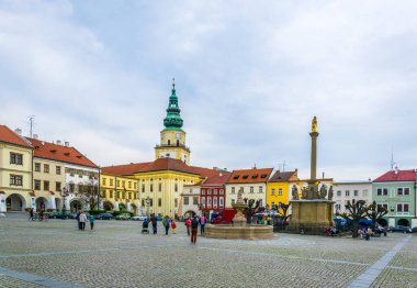 KROMERIZ, CZECH REPUBLIC, 15 Nisan 2016: Czech kentinin ana meydanı Kromeriz.