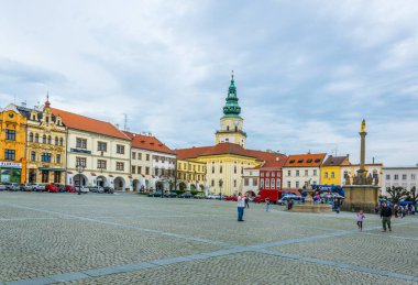 KROMERIZ, CZECH REPUBLIC, 15 Nisan 2016: Czech kentinin ana meydanı Kromeriz.