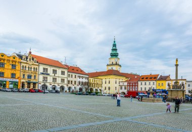 KROMERIZ, CZECH REPUBLIC, 15 Nisan 2016: Czech kentinin ana meydanı Kromeriz.