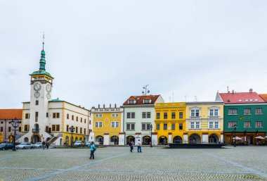 KROMERIZ, CZECH REPUBLIC, 15 Nisan 2016: Czech kentinin belediye binasının görüntüsü.
