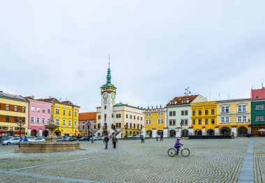 KROMERIZ, CZECH REPUBLIC, 15 Nisan 2016: Czech kentinin belediye binasının görüntüsü.