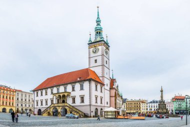 OLOMOUC, CZECH Cumhuriyet, 16 Nisan 2016: Czech kentinin belediye binasının manzarası.
