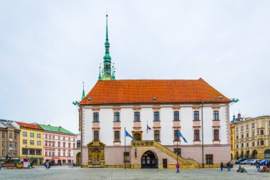 OLOMOUC, CZECH Cumhuriyet, 16 Nisan 2016: Czech kentinin belediye binasının manzarası.