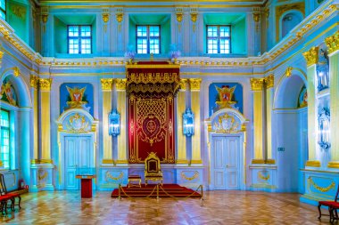 WARsaw, POLAND, AĞUSTOS 12, 2016: Polonya, Varşova 'daki kraliyet sarayının manzarası.