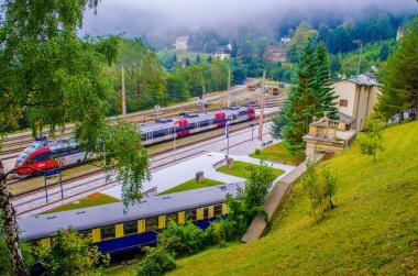 SEMERING, AUSTRIA, 3 Ekim 2015: Avusturya şehir semmering ana tren istasyonu görüntüsü. Semmeringbahn Avusturya 'daki unesco dünya mirası anıtlarından biri.