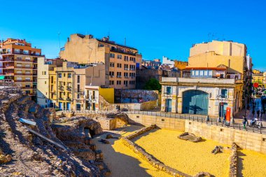 TARRAA, İSPAIN, 29 ARALIK 2015: İspanya 'nın tarragona şehrindeki Roma sirkinin manzarası.