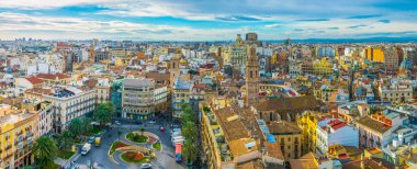 VALENCIA, İspanya, 30 ARALIK 2015: İspanya 'nın Valencia kentindeki Plaza de la Reina Meydanı' nın havadan görünüşü