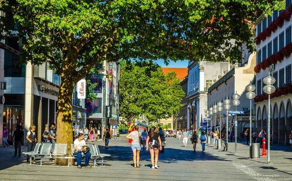 Munich Germany August 2015 People Walking Though Illuminated Neuhauser Street — Zdjęcie stockowe