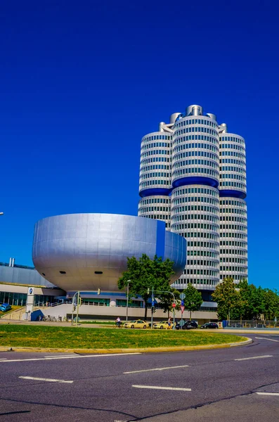 Munich Germany August 2015 View Futuristic Looking Headquarters Bmw Car — Stockfoto