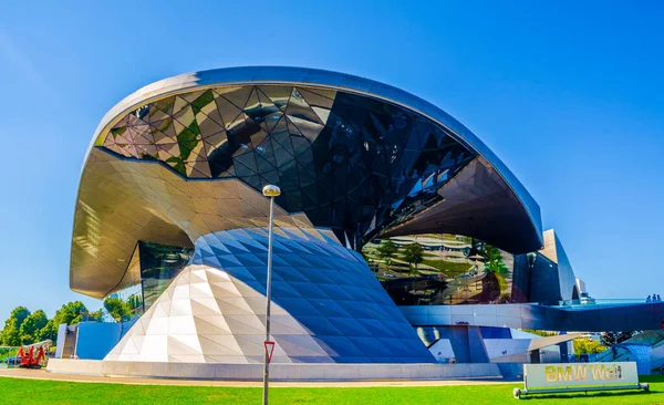 Munich Germany August 2015 View Futuristic Looking Headquarters Bmw Car — Stock Photo, Image