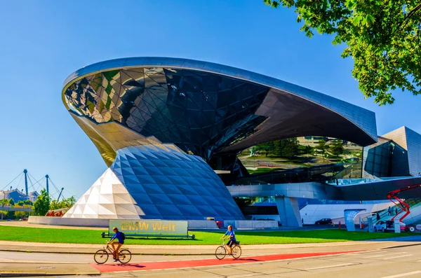 Munich Germany August 2015 View Futuristic Looking Headquarters Bmw Car — Foto Stock