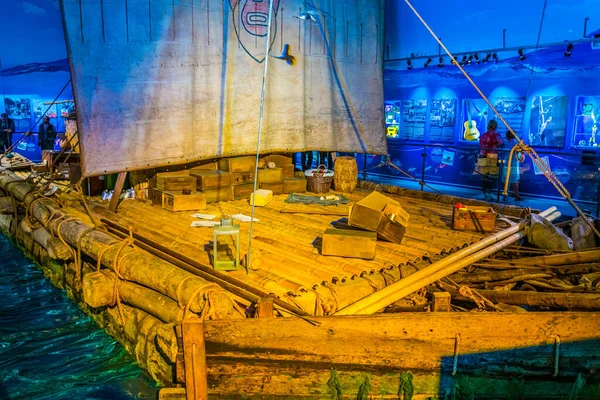 OSLO, NORway, 24 AĞUSTOS 2016: Oslo, Norveç 'teki Kon Tiki müzesinin içi
