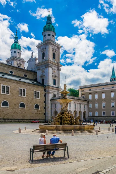 Salzburg Austria July 2016 Beautiful View Residenzplatz Cathedral Residenzbrunnen Fountain — Stockfoto