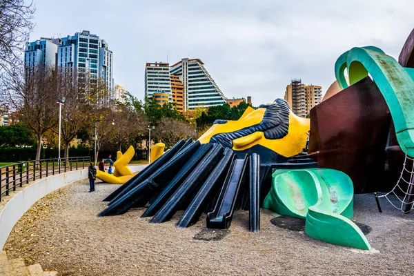 Valencia Spain December 2015 Children Playing Gulliver Playground Situated Turia — Foto Stock