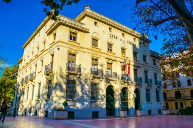 XATIVA, İspanya, 2 HAZİRAN 2016: İspanya 'nın xativa kentindeki bir belediye binasının manzarası