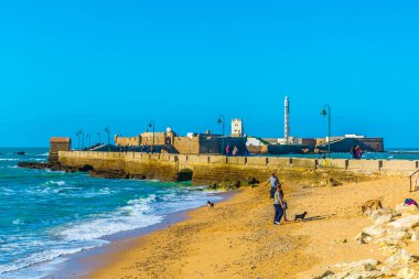 CADIZ, İspanya, 6 HAZİRAN 2016: Cadiz İspanya 'da San Sebastian Kalesi