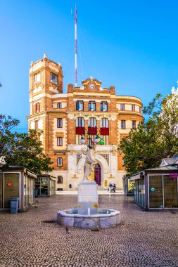 CADIZ, SPAIN, JANUARY 6, 2016: İspanya 'nın top ete meydanına hakim olan Cadiz kentindeki ana postanenin görüntüsü