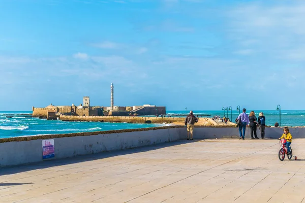 CADIZ, İspanya, 6 HAZİRAN 2016: Cadiz İspanya 'da San Sebastian Kalesi