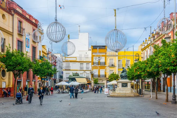 Sevilla España Enero 2016 Gente Pasea Por Plaza Del Salvador —  Fotos de Stock