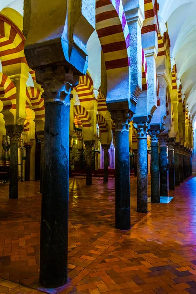 Cordoba Spain January 2016 Arches Pillars Mezquita Cathedral Cordoba Spain — Zdjęcie stockowe