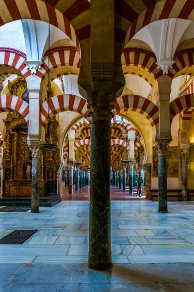 Cordoba Hiszpania Styczeń 2016 Łuki Filary Katedry Mezquita Kordobie Hiszpania — Zdjęcie stockowe
