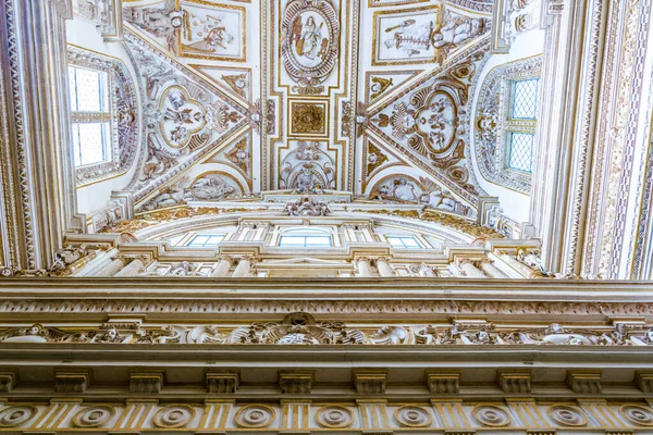 Cordoba Spain January 2016 White Ceiling Mezquita Cathedral Spanich City — Foto Stock