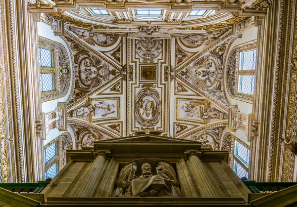 Cordoba Spain January 2016 White Ceiling Mezquita Cathedral Spanich City — Stock Photo, Image