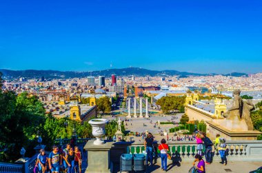 BARCELONA, İspanya, ECTOBER 25. 2014: MNAC 'tan Plaza espana' nın havadan görünüşü - Barcelona 'daki Museu Nacional d' Art de Catalunya