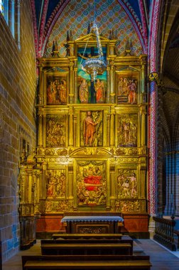 PAMPLONA, SPAIN, OKTOBER 28, 2014: İspanya 'da Santa de Maria la real de pamplona katedralinin içi
